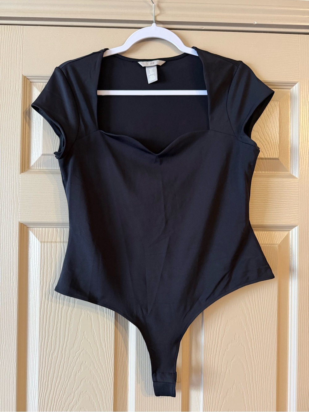 H&M Black Short Sleeve Sweetheart Neck Bodysuit